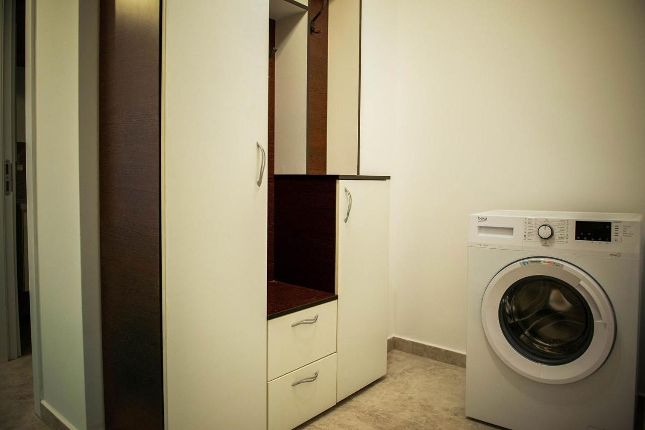 Konak Solid Residence Mamaia Butoaie ママイア エクステリア 写真